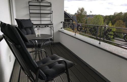 Odenthal Apartment | Großzügiges Appartement -ruhig und doch zentral