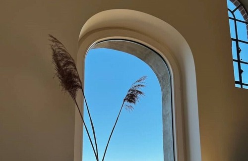 Fliegenberg Apartment | Großzügiges, Helles Studio Direkt an der Elbe