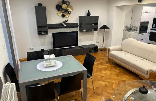 Offenburg Apartment | Großzügiges Reihenhaus mit Garten ideal für Geschäftsreisende und Familien bis 8 Personen