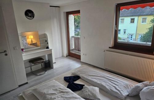 Offenburg Apartment | Großzügiges Reihenhaus mit Garten ideal für Geschäftsreisende und Familien bis 8 Personen