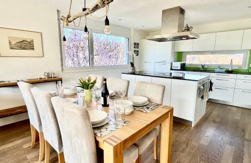Huttwil Apartment | Grosse Wohnung mit Sauna