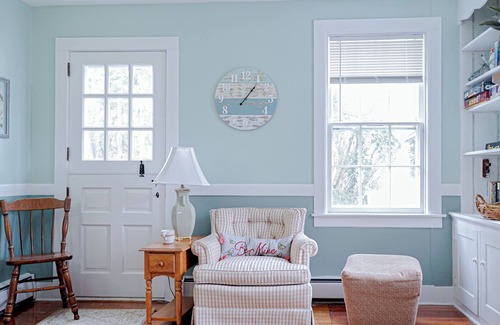 Groton House | Groton Bay/Heated pool opens May 6th 2023!