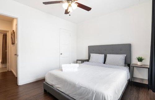 Beverly Hills Apartment | Ground-Floor 1-Bedroom by Beverly Hills Steps from Restaurants, Cafes and Shopping