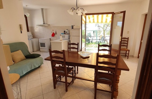 Taglio-Isolaccio Apartment | Ground floor apartment, sea view, large quiet property