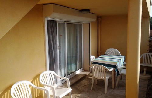 Valras-Plage Apartment | Ground floor apartment in villa, seafront, beachfront.