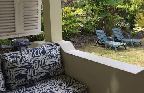 Sunset Crest Apartment | Ground Floor Apt with garden only 3 mins walk to Beach and Beach Club