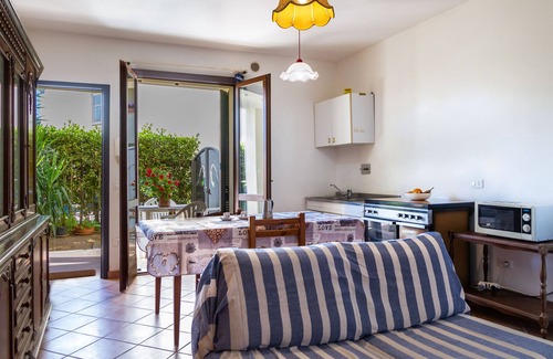 Alberese House | Ground floor Apartment with Terrace,Garden and Shared Pool