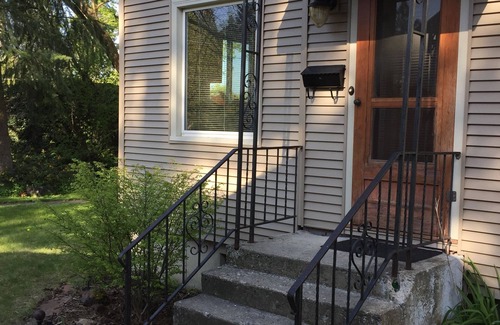 Manito Apartment | Ground Floor Private Apartment Near Manito Park, Downtown, and Sacred Heart
