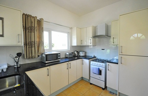 Beau Vallon Apartment | GT Self Catering Apartment - Apartment close to the Beach