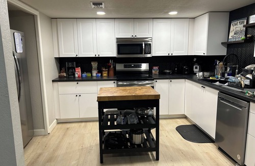 Apache Wells Condo | Guest bedroom in cozy condo. Centrally located, private many amenities available