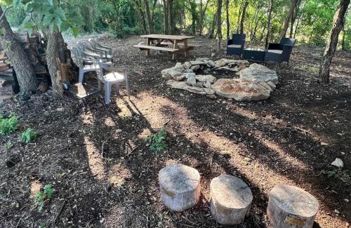 Jacksboro House | Guest Home on Lake Godstone