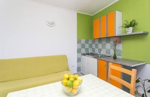 Polace Apartment | Guest House Busurelo - One Bedroom Apartment with Sea View