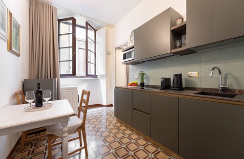 San Lorenzo Apartment | Guest House Palazzo D'Ambra