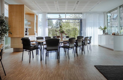 Thierhaupten House | Guest house with pavilion