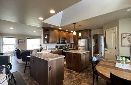 Hall House | Guest Ranch - Amazing Views & Homemade Meals