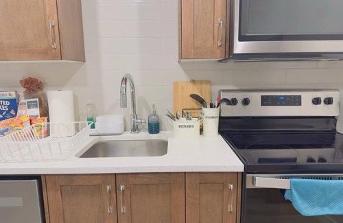 Sage Hill House | Guest Suite in Calgary 15mnt YYC Airport, 3 Beds