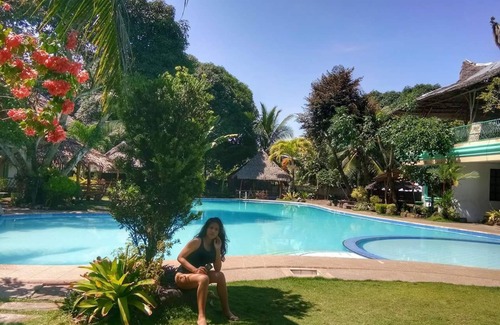 Valencia House | Guesthouse, 2/F, very spacious with large pool