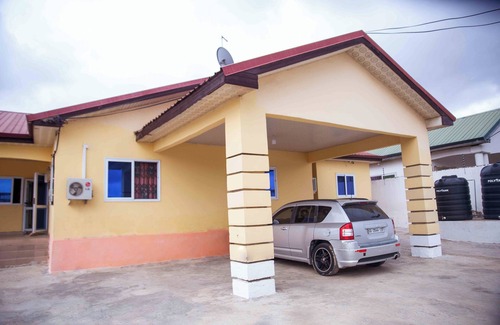 Accra House | Guesthouse in Greater Accra. Close to beach.