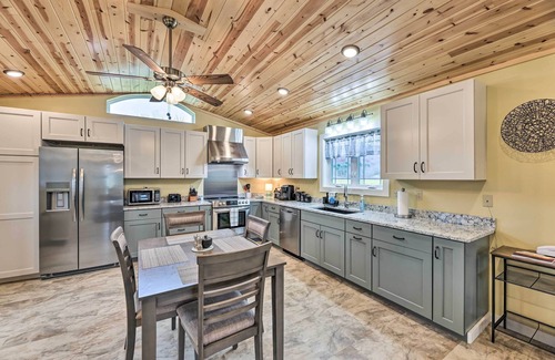 Marlinton House | Guesthouse on Lonesome Hollow: Hot Tub & Mtn Views
