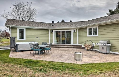 Marlinton House | Guesthouse on Lonesome Hollow Hot Tub and Mtn Views