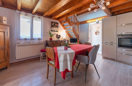 Saint-Martin-Bellevue House | Guesthouse 'Serenity' with Mountain View, Shared Terrace and Wi-Fi