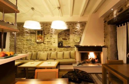 Dimitsana House | Guesthouse Theonimfi