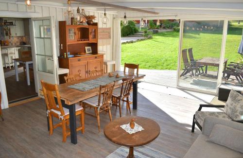 Sloinge House | Guesthouse with Patio & BBQ, 10 Min to the Beach