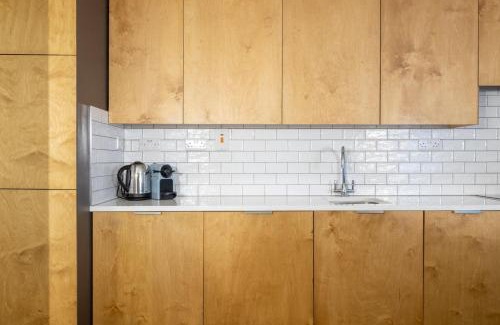 Grand Canal Dock Apartment | GuestReady - Charming retreat in Dublin
