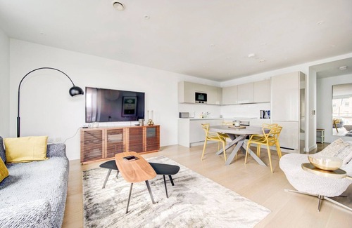 Elephant and Castle Apartment | GuestReady - Chic Urban Haven in Walworth