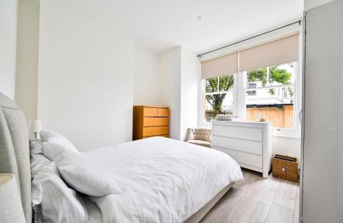 Askew Apartment | GuestReady - Lovely retreat with garden in London