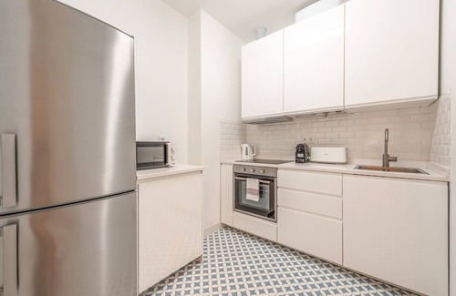 Restelo Apartment | GuestReady - Neoclassical building - Studio CVE