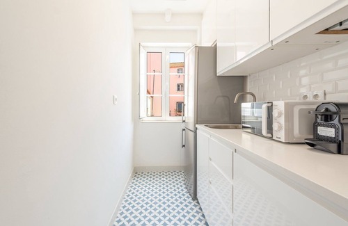Restelo Apartment | GuestReady - Neoclassical building - Studio RCE