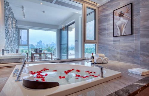 Liu Sanjie Scenic Area Villa | Guilin Yangshuo Waterhouse River View Villa