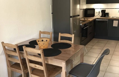 Guillestre Apartment | Guillestre T2 with terrace, close to shuttles to Queyras resorts