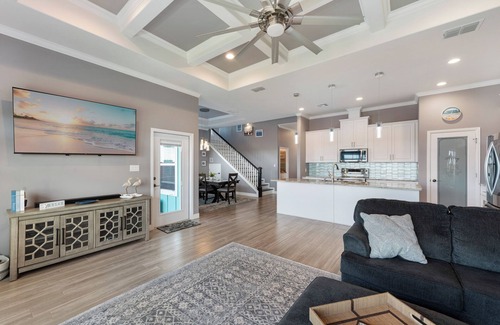Port Aransas House | Gulf Views! 4 BR/3 Bath 2-Story House, Sleeps 12, Beach Access, Dogs OK!