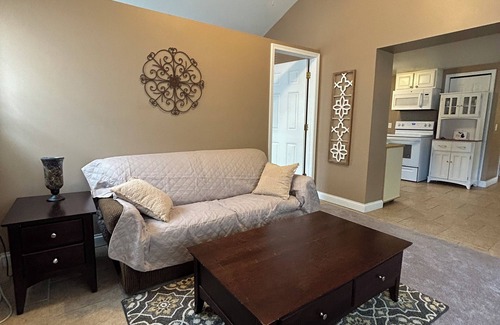 Shelbyville Condo | Gun Lake Cute Little Bungalow Cottage steps from beach w boat slip.