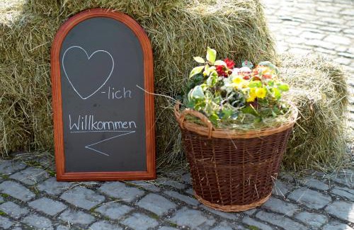 Erlabronn House | Gutshof Familie Gress