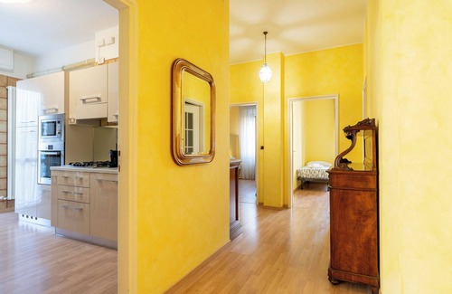 Mandello del Lario Apartment | Guzzi Lovers: La vacanza perfetta a Mandello