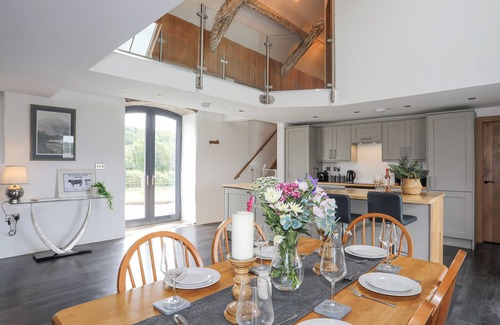 Brynrefail Cottage | GWEL Y FENAI, pet friendly, character holiday cottage in Y Felinheli