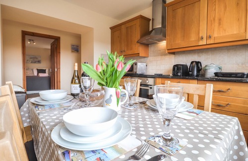 Golden Grove Cottage | Gwennol Cottage