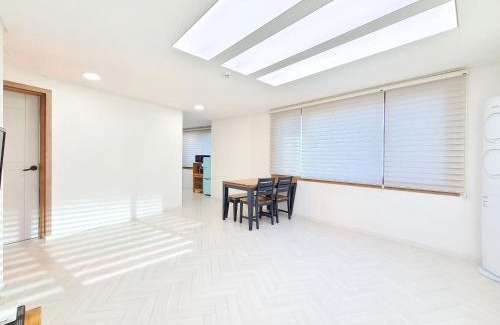 Gyeongju House | Gyeongju Art Hill Family Group Pet-Friendly Pension