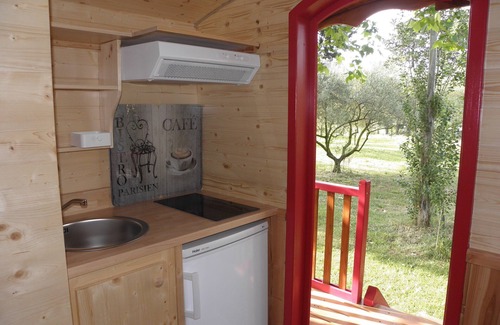 Barbentane Ski Chalet | Gypsy caravan for rent in Provence