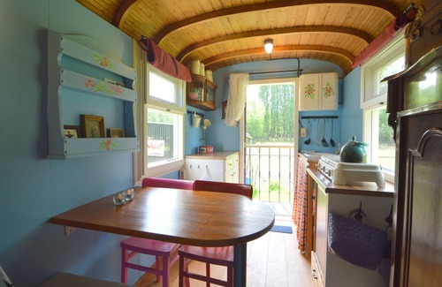 Municipality of Bergen op Zoom House | Gypsy Caravan in Weideblick with Farm Animals