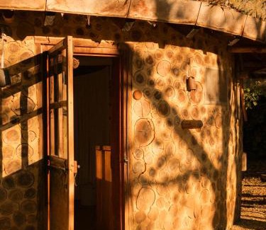 Saint-Amand-de-Coly Resort | Hébergement insolite en Dordogne