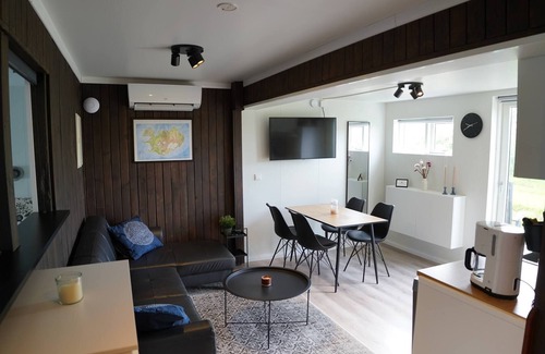 Mosfellsbaer Cabin | Hólakot Cabin In Golden Circle