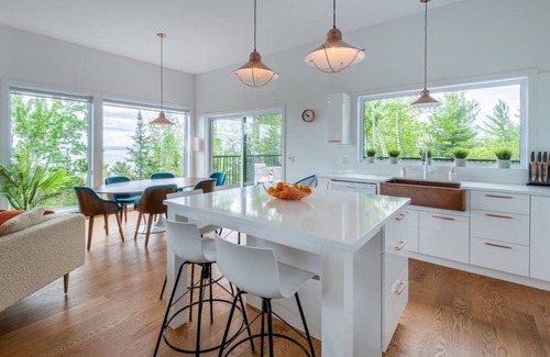 Saint Irenee House | Hôtel à la maison - L'Envol, spa et fleuve!