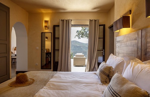 Lama Hotel | Hôtel Case Latine