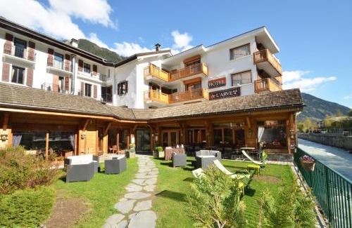 Chamonix City Centre Hotel | Hôtel de L'Arve by HappyCulture