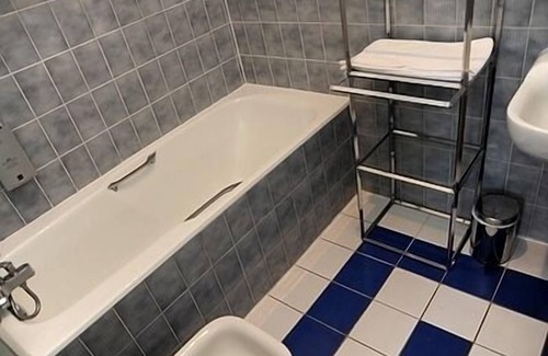 Malesherbes Hotel | Hôtel de l'Ecu de France