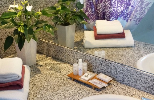 Zola - Pressense Hotel | Hôtel Gratte-Ciel Ariana